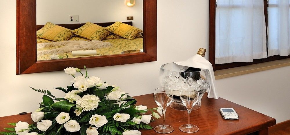 Hotel Bel Sit Senigallia Buitenkant foto