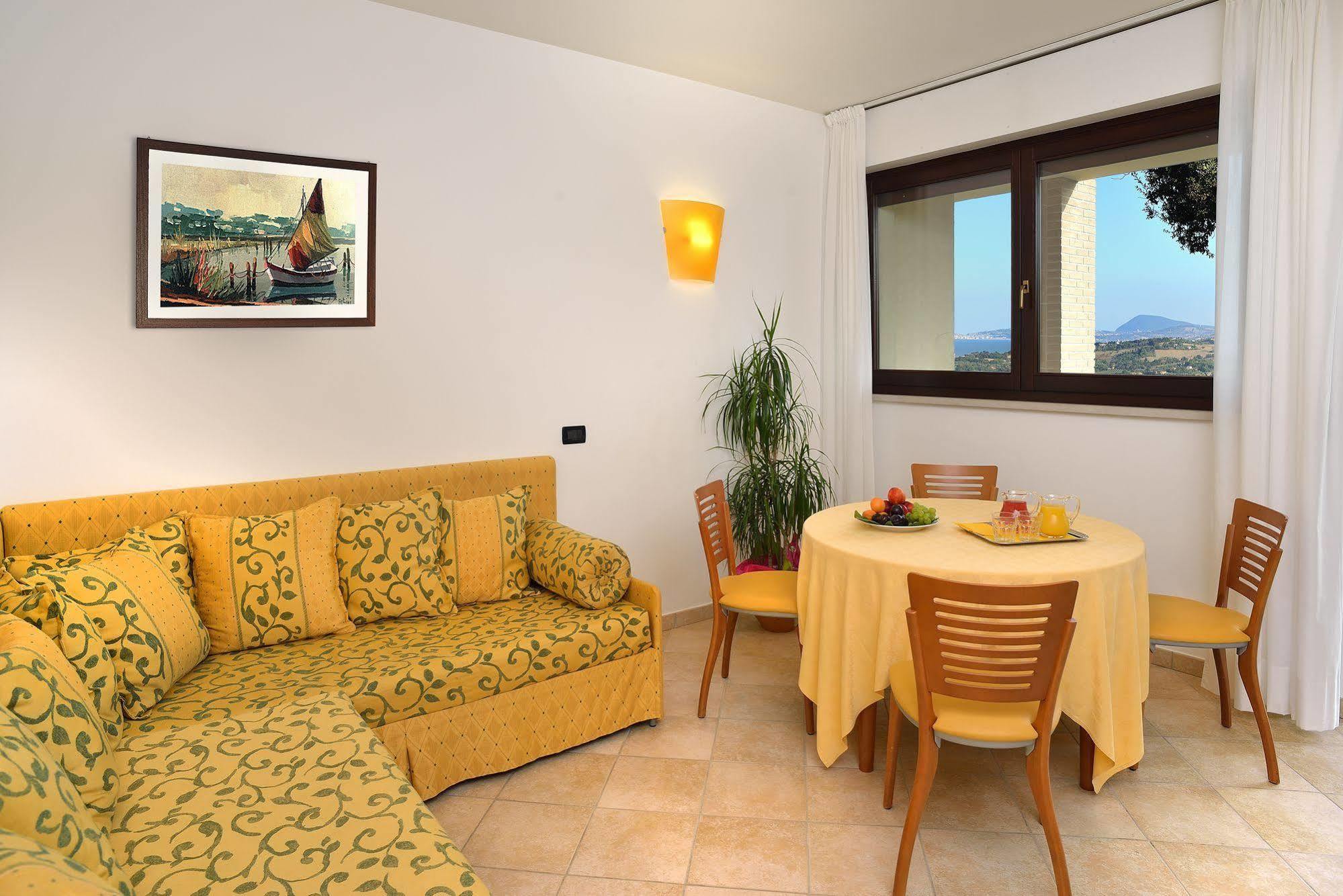 Hotel Bel Sit Senigallia Buitenkant foto
