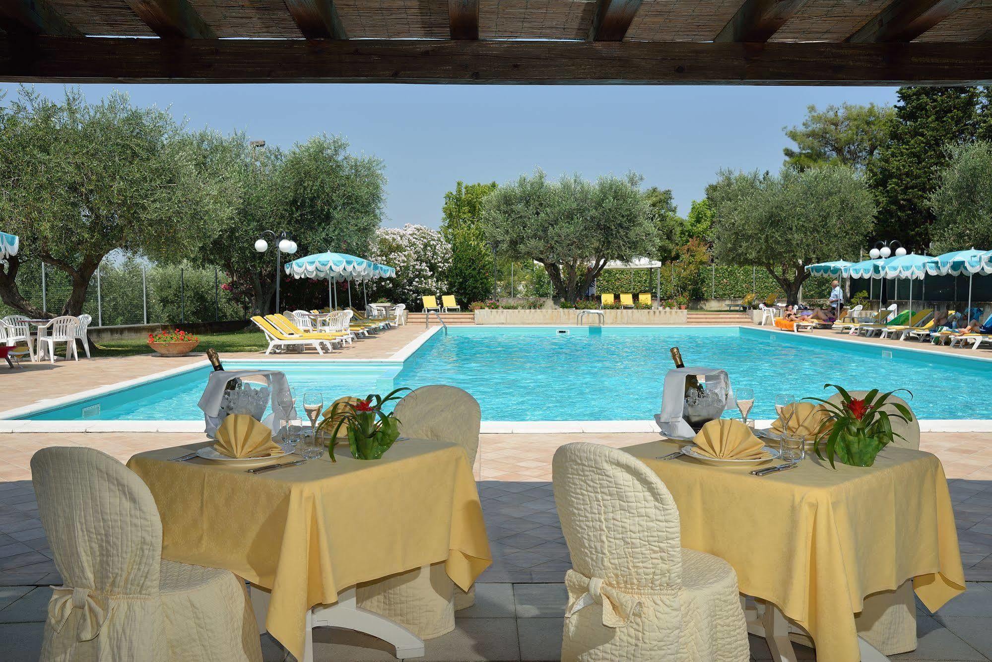 Hotel Bel Sit Senigallia Buitenkant foto