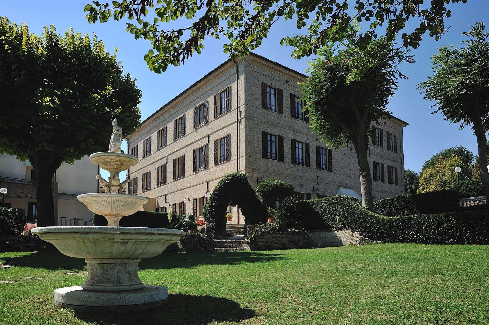 Hotel Bel Sit Senigallia Buitenkant foto