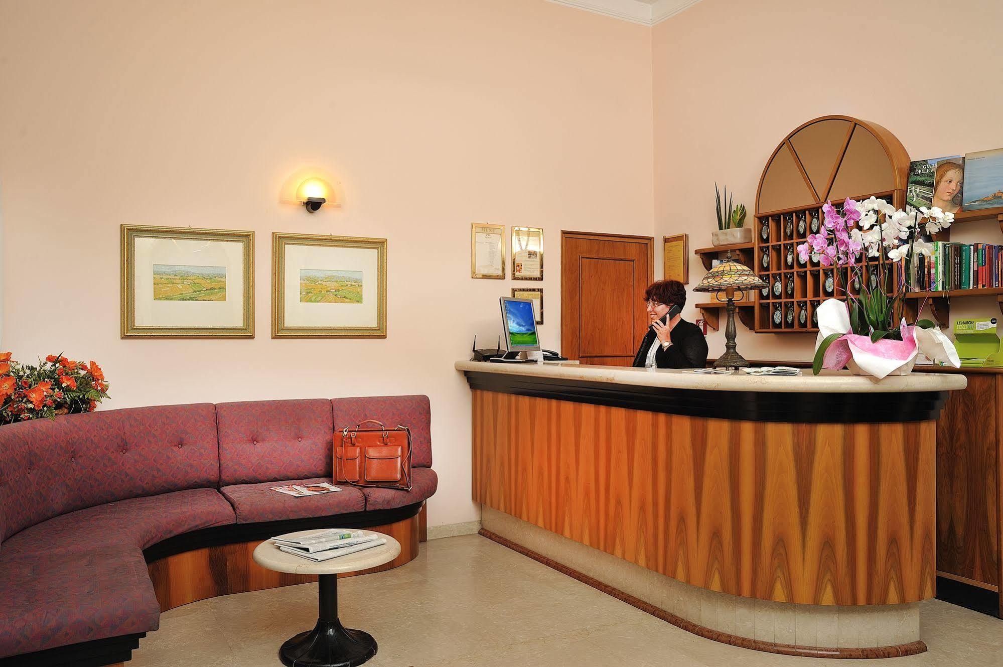 Hotel Bel Sit Senigallia Buitenkant foto